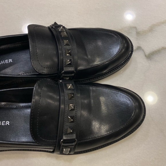Marc Fisher Loafers size 8 Black Faux Leather Studded - Picture 3 of 13